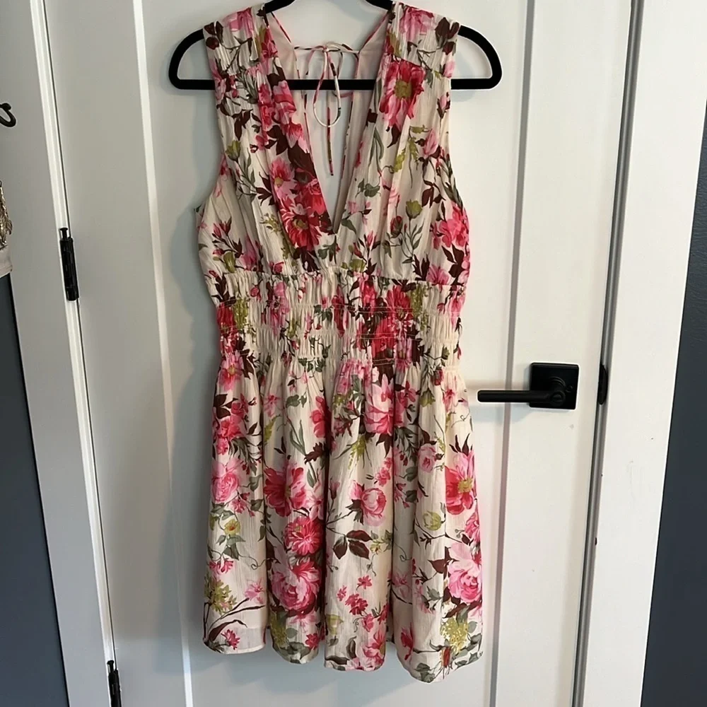 Abercombie & Fitch Smocked Plunge Sleeveless Dress Sz Large Pink Floral V Neck